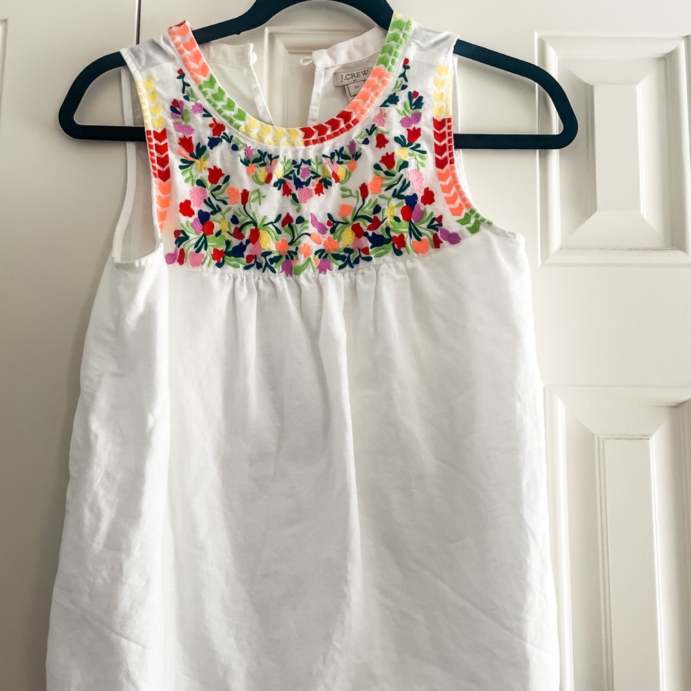 Whit Embroidered Top